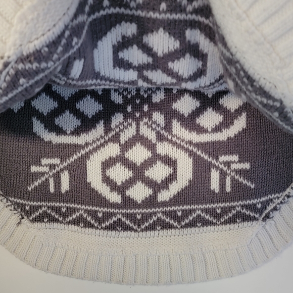 GENUINE Kids OSHKOSH White & Gray Knit poncho 5T - Picture 6 of 9